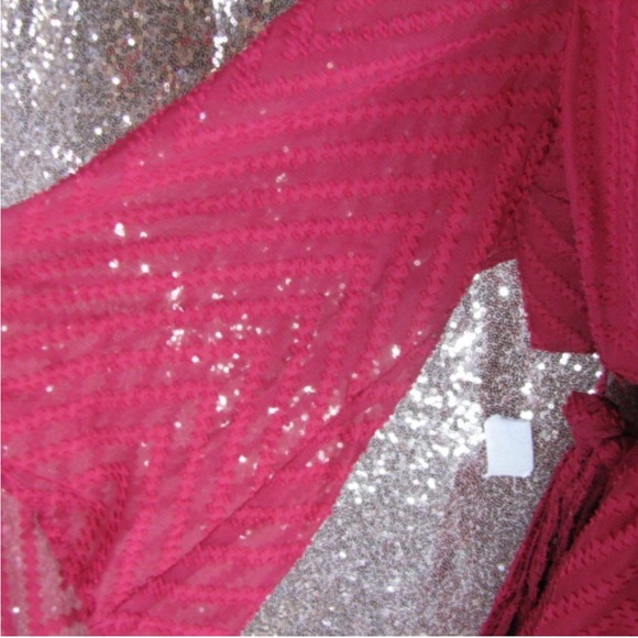 NWT Bloomchic Red Chevron Mesh Surplice Neck Belted Blouse - Picture 6 of 8